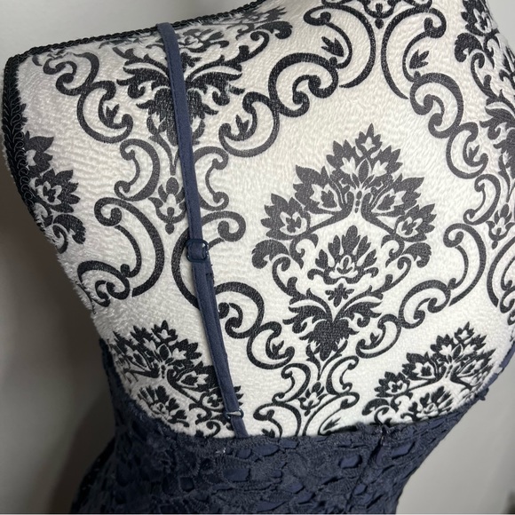 ASTR Navy Lace Midi Dress - Picture 7 of 9